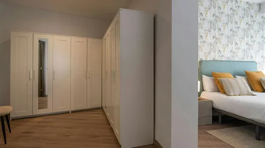 Apartments in Valencia Ciutat Vella - photo 4