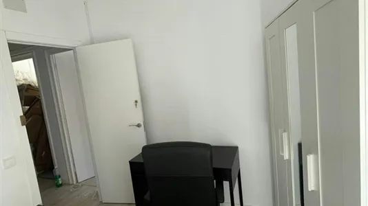 Rooms in Barcelona Sants-Montjuïc - photo 6