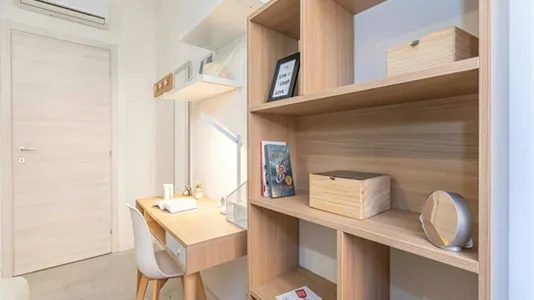 Rooms in Milano Zona 8 - Fiera, Gallaratese, Quarto Oggiaro - photo 6