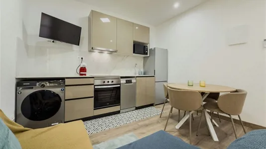 Apartments in Barcelona Ciutat Vella - photo 3