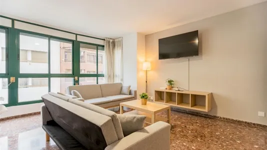 Rooms in Valencia Extramurs - photo 5