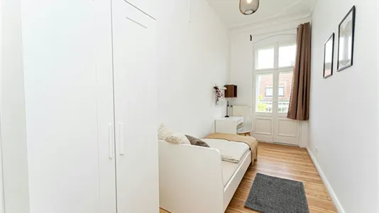 Rooms in Berlin Charlottenburg-Wilmersdorf - photo 1