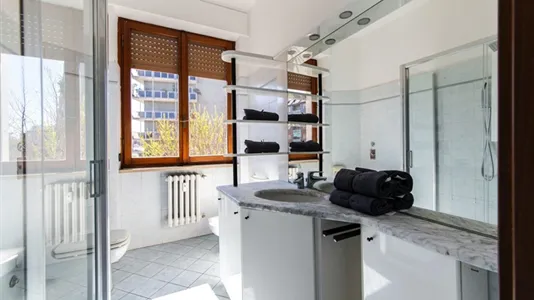 Rooms in Milano Zona 2 - Stazione Centrale, Gorla, Turro, Greco, Crescenzago - photo 4