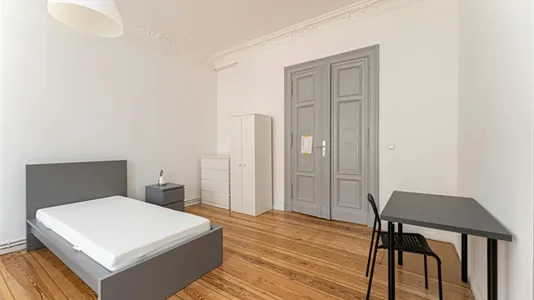 Rooms in Berlin Friedrichshain-Kreuzberg - photo 4