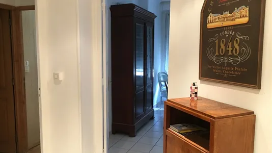 Apartments in Grenoble - photo 6