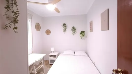 Rooms in Sevilla Casco Antiguo - photo 2