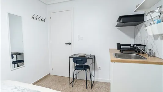 Rooms in Mislata - photo 3