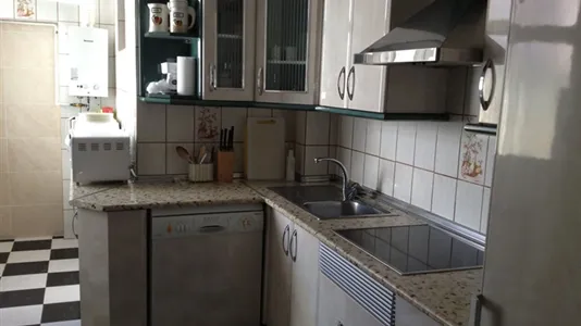 Rooms in Málaga - photo 4