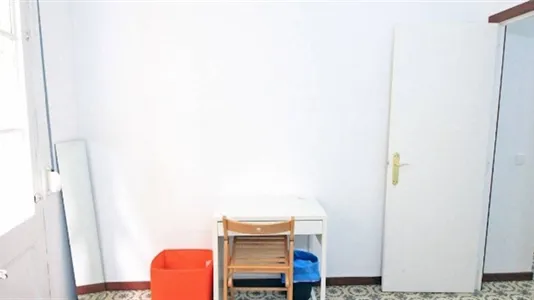 Rooms in Barcelona Ciutat Vella - photo 4