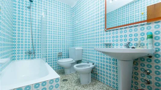 Rooms in Granada - photo 9