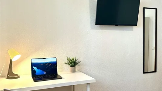 Rooms in Madrid Salamanca - photo 5