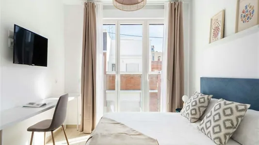 Rooms in Madrid Fuencarral-El Pardo - photo 1