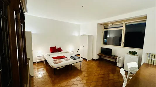 Rooms in Milano Zona 8 - Fiera, Gallaratese, Quarto Oggiaro - photo 3
