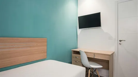 Rooms in Madrid Centro - photo 5