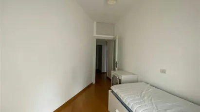 Room for rent in Milano Zona 8 - Fiera, Gallaratese, Quarto Oggiaro, Milan
