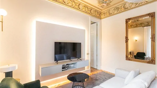 Apartments in Barcelona Eixample - photo 2