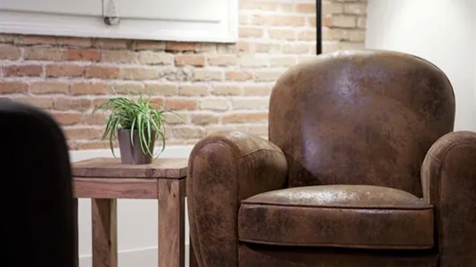 Apartments in Barcelona Ciutat Vella - photo 5