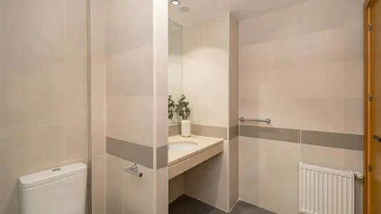 Rooms in Madrid Chamartín - photo 5