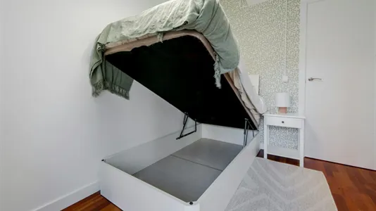 Rooms in El Encinar de los Reyes - photo 5