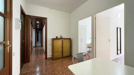 Rooms in Barcelona Sarrià-St. Gervasi - photo 9