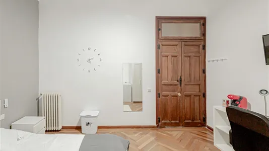 Rooms in Alcalá de Henares - photo 7