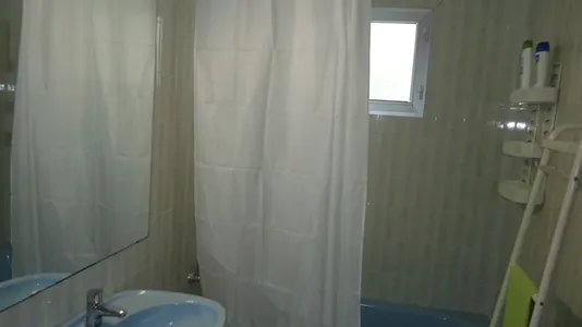 Rooms in Córdoba - photo 10