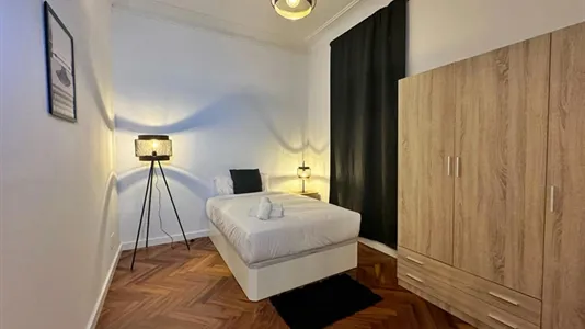 Rooms in Barcelona Eixample - photo 8