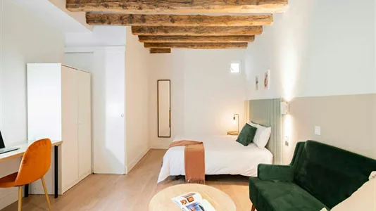Rooms in Madrid Centro - photo 3