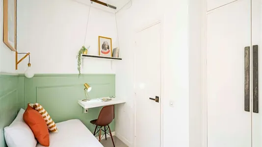 Rooms in Madrid Centro - photo 4