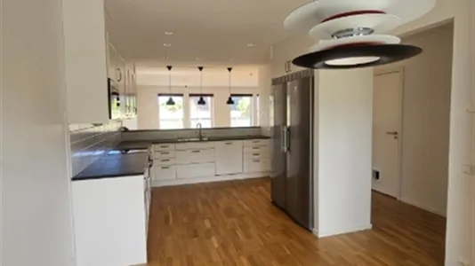 Houses in Upplands Väsby - photo 7