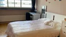Room for rent, Rotterdam, &lt;span class=&quot;blurred street&quot; onclick=&quot;ProcessAdRequest(7741164)&quot;&gt;&lt;span class=&quot;hint&quot;&gt;See streetname&lt;/span&gt;[xxxxxxxxxxxxx]&lt;/span&gt;