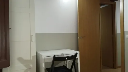 Rooms in Barcelona Ciutat Vella - photo 8