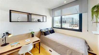 Room for rent in Barcelona Sant Martí, Barcelona