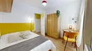 Room for rent, Paris 10ème arrondissement, Paris, &lt;span class=&quot;blurred street&quot; onclick=&quot;ProcessAdRequest(12090558)&quot;&gt;&lt;span class=&quot;hint&quot;&gt;See streetname&lt;/span&gt;[xxxxxxxxxxxxx]&lt;/span&gt;