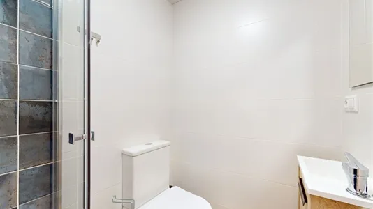 Rooms in Elche/Elx - photo 9