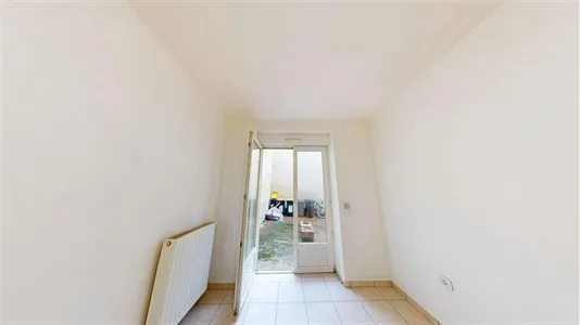 Apartments in Saint-Étienne - photo 8