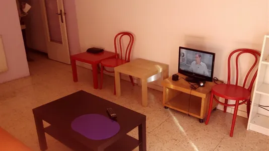 Rooms in Barcelona Sants-Montjuïc - photo 4