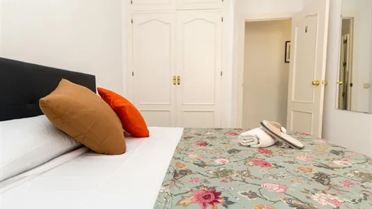 Rooms in Málaga - photo 4