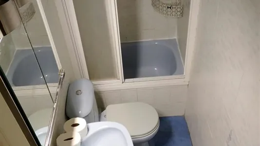 Rooms in Madrid Centro - photo 9