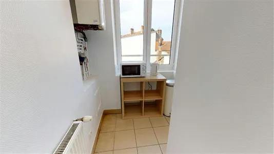 Rooms in Lyon - photo 7