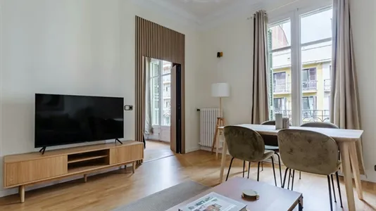 Apartments in Barcelona Eixample - photo 2