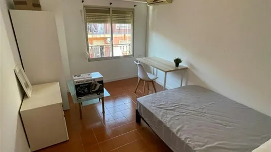 Rooms in Valencia Extramurs - photo 1