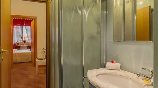 Rooms in Florence - photo 9