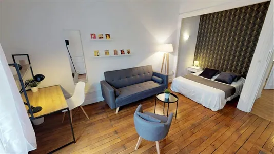 Rooms in Lyon - photo 2