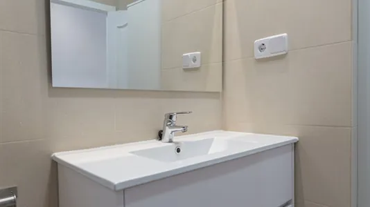 Rooms in Madrid Chamberí - photo 10