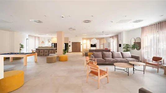 Rooms in Málaga - photo 10