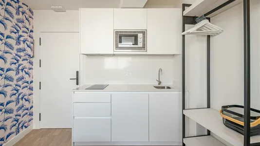 Rooms in Málaga - photo 5