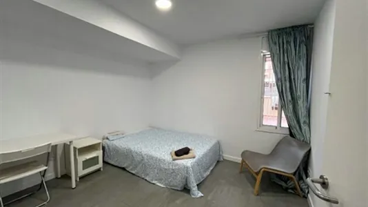 Rooms in Barcelona Eixample - photo 1