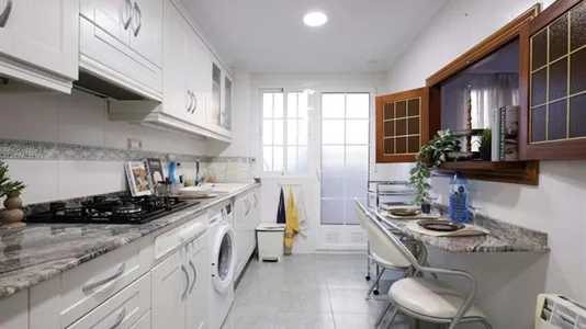 Rooms in el Camí de Vera - photo 3