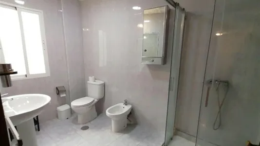 Rooms in Granada - photo 9